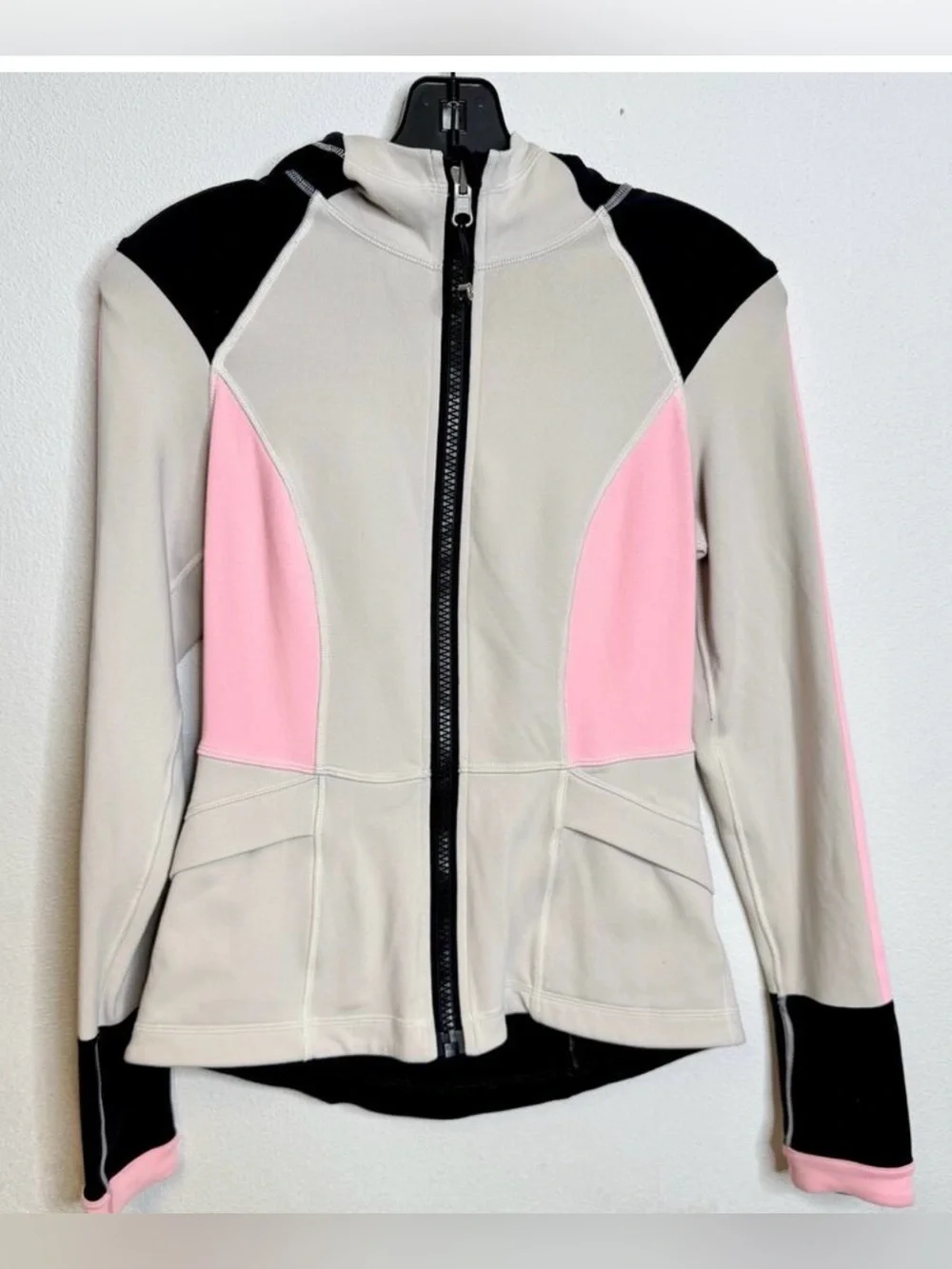 Rare Gem. Lululemon 🍋 Define Jacket
